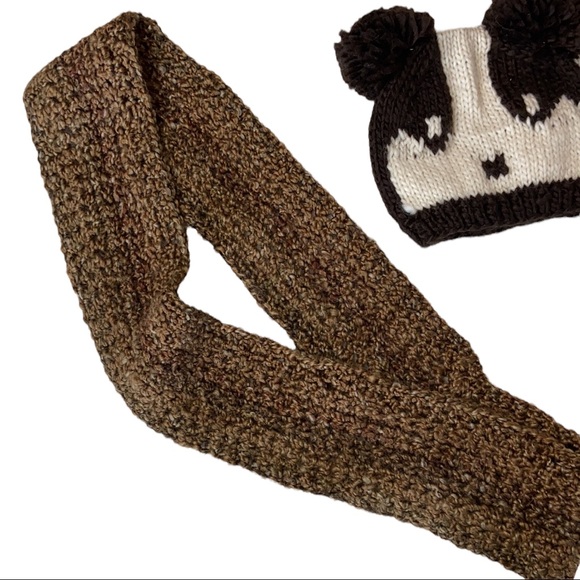Knitted Brown Scarf and Bear Skull Cap Set - Picture 4 of 6